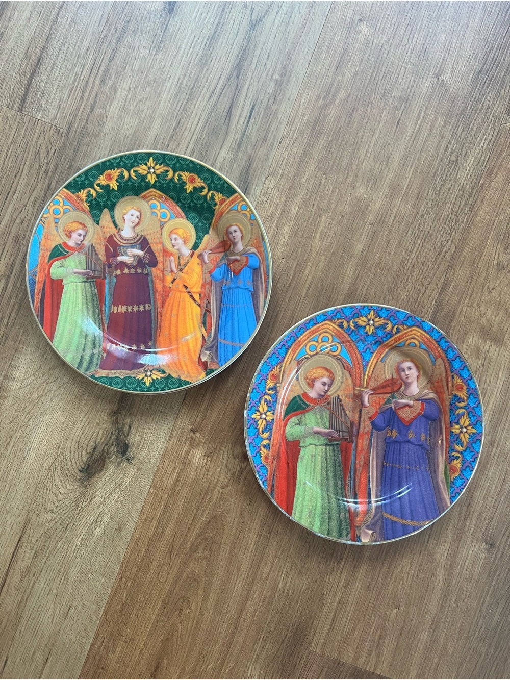 2 Angels in Harmony by Punch Studio Renaissance Style Plates
